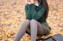 蔡曼妮直播带货偷换商品，粉丝爆发强烈抗议！