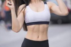 “在线购物”配送延迟：知名电商平台被曝配送延迟，顾客投诉服务差！