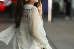 “航空公司”超售问题：知名航空公司因超售航班被曝拒绝登机，乘客要求赔偿！